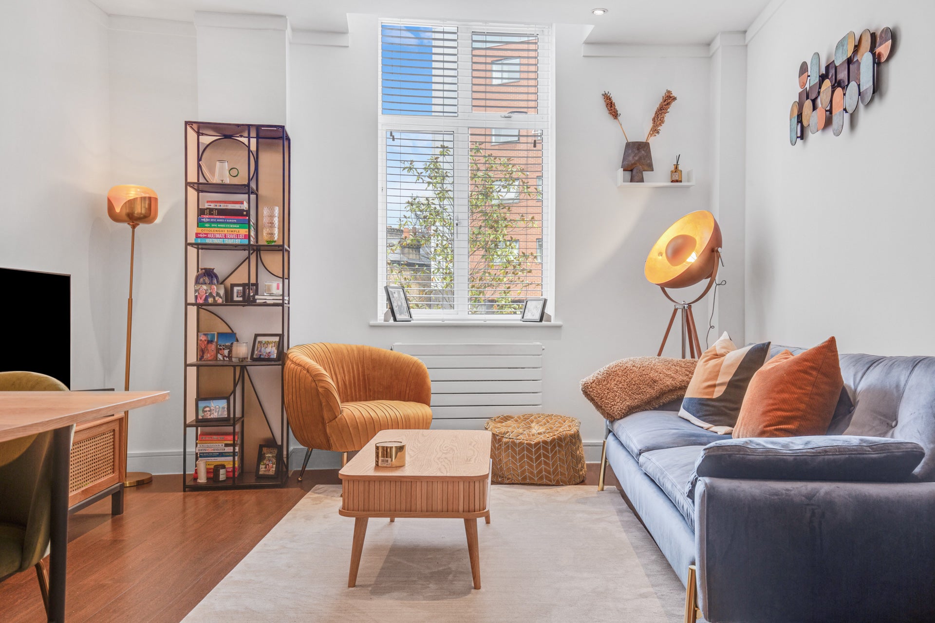 Flat Upper Richmond Road in Greater London