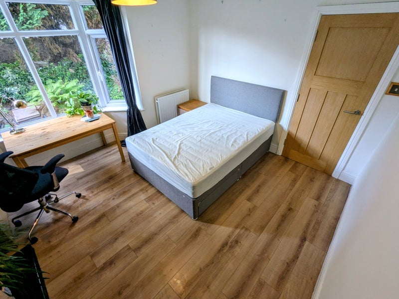 Room Dormer Road in Bristol