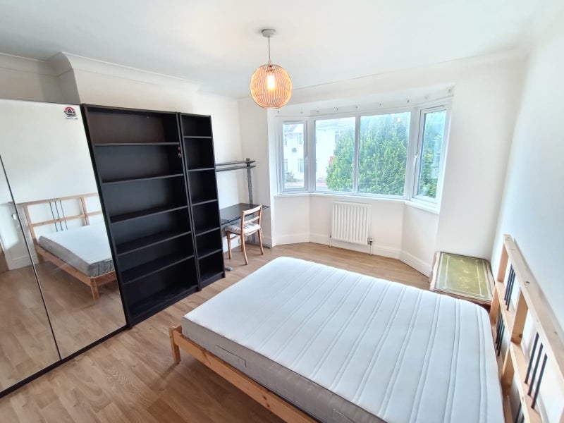 Room Dormer Road in Bristol