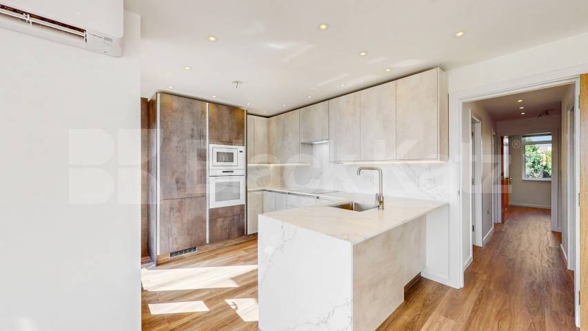 Flat Iverson Road in Greater London