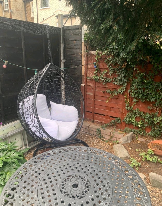 Room Bourne Street in Greater London