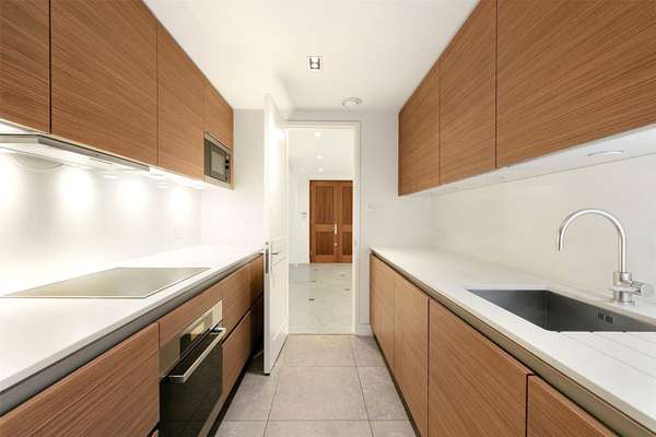 Flat Lancaster Gate in City of Westminster