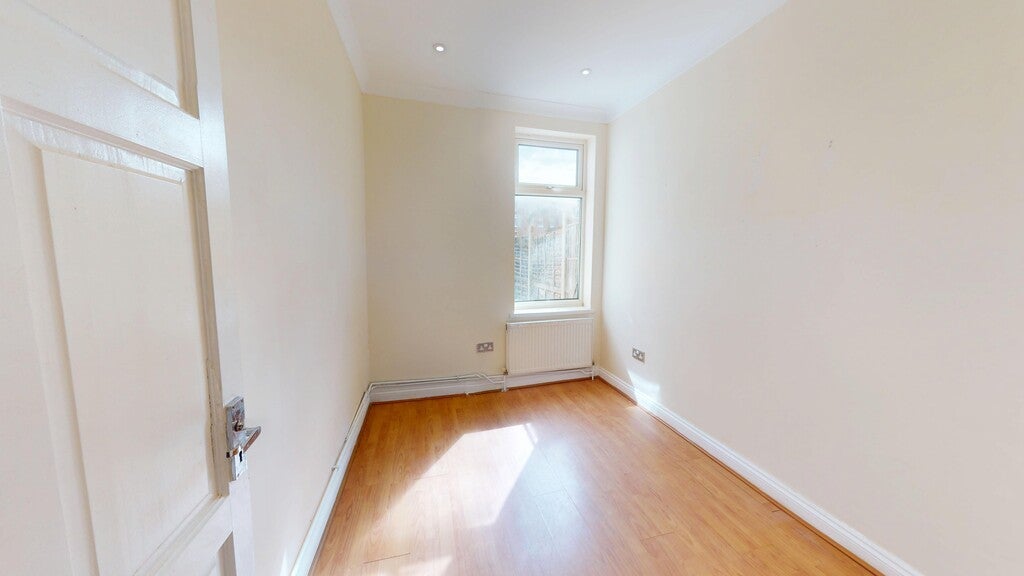 House Colliers Water Lane in Greater London
