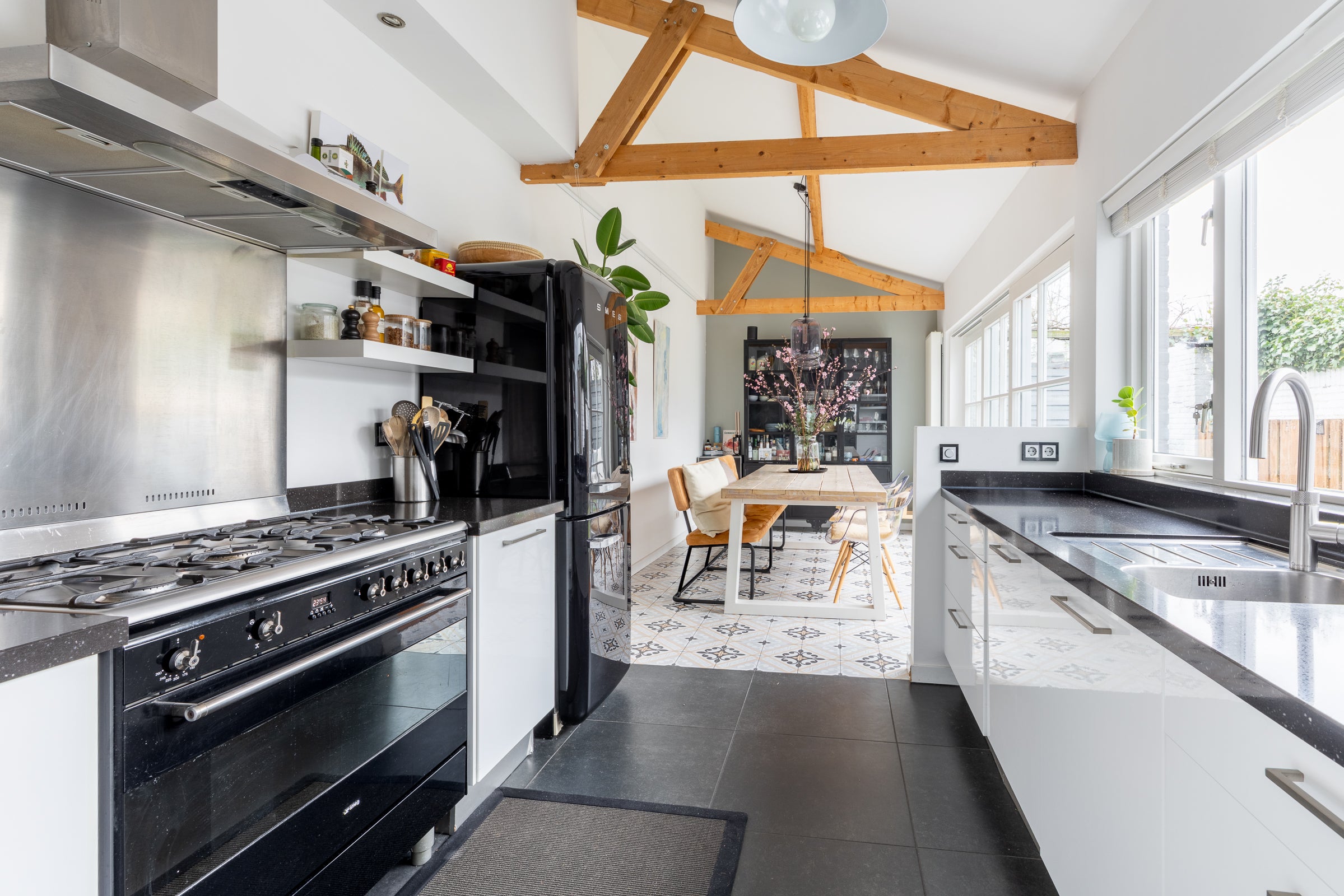 Tussenwoning te koop: Zandbergweg 138, Breda