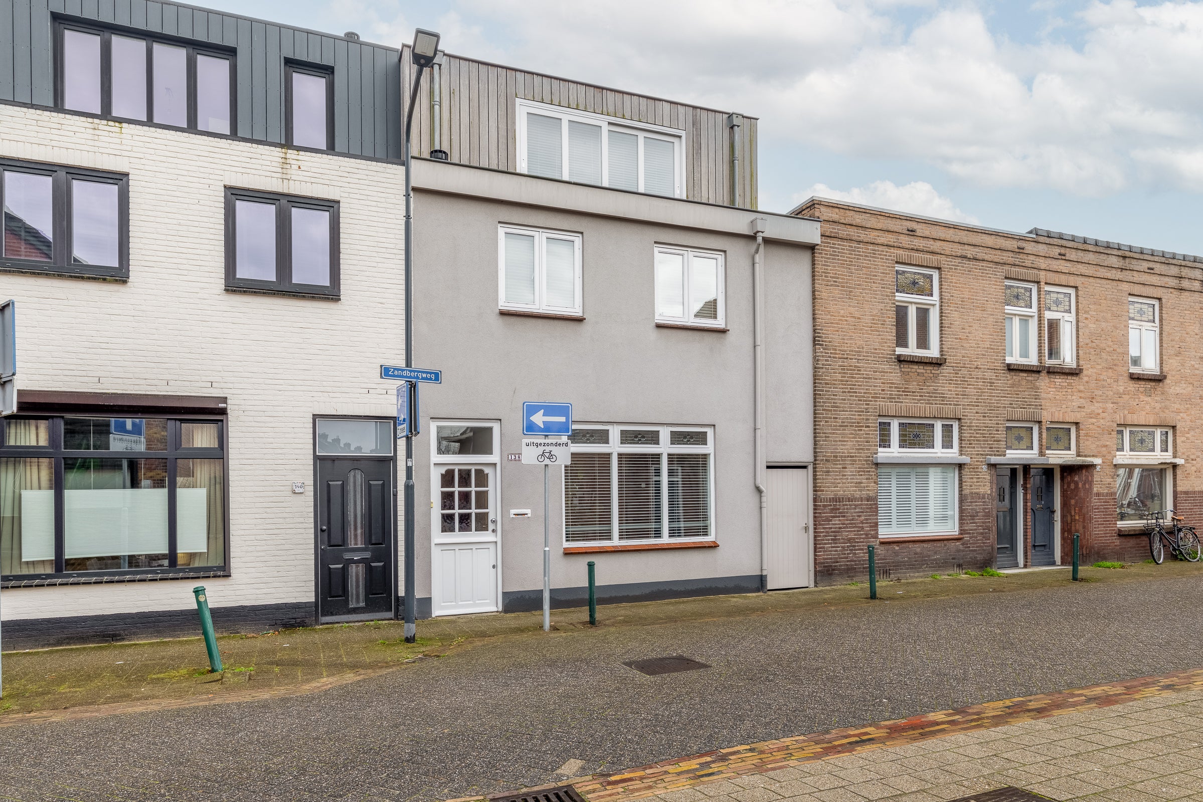 Tussenwoning te koop: Zandbergweg 138, Breda