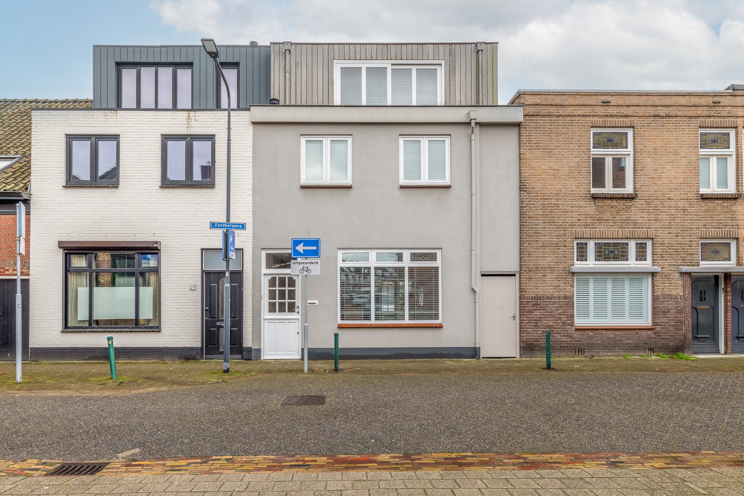 Tussenwoning te koop: Zandbergweg 138, Breda