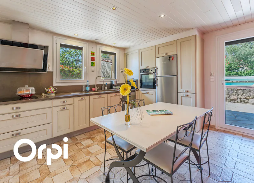 House Avenue de Grosjeanne in Privas