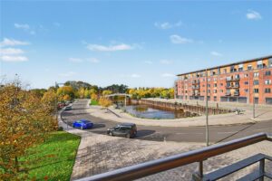 Flat Woodhouse Close in Worcester
