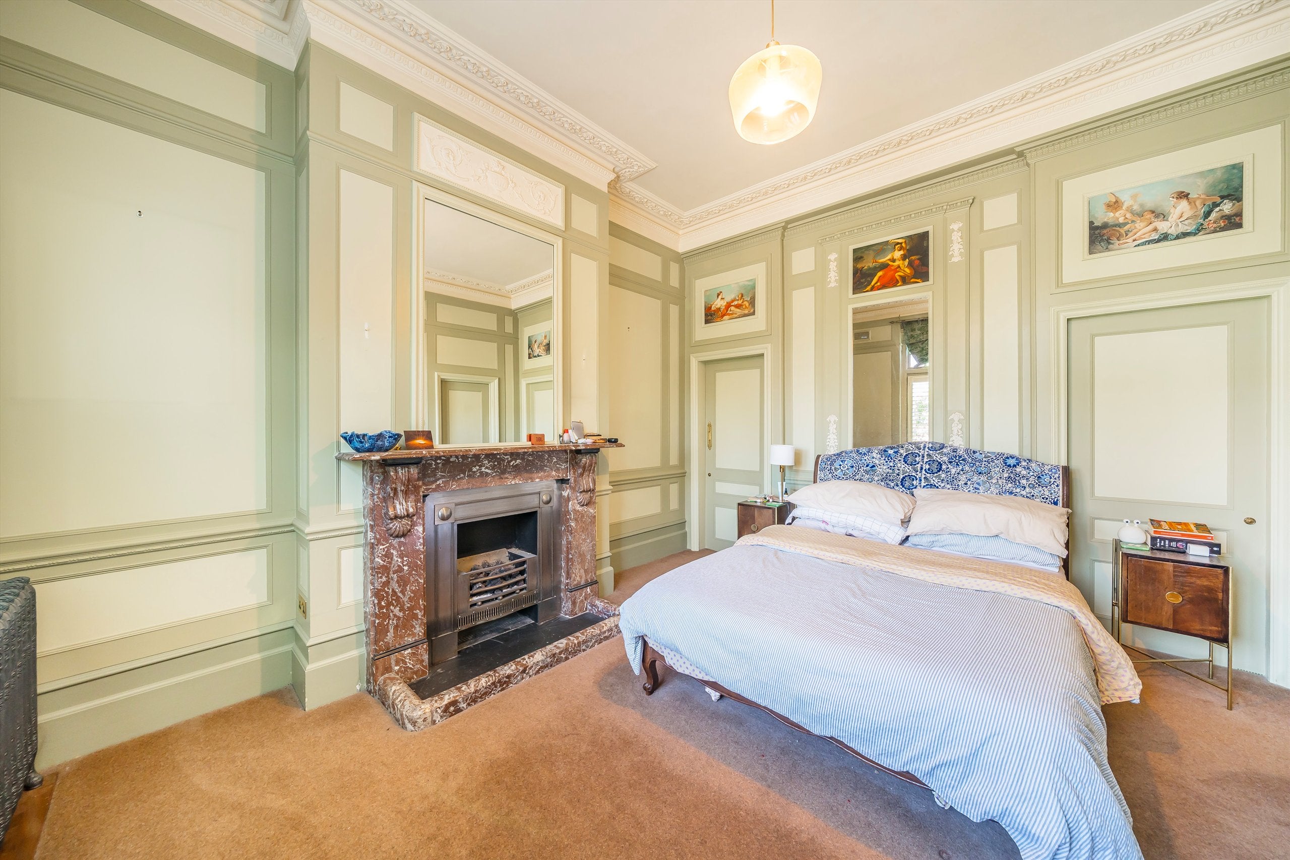 Flat Natal Road in Greater London