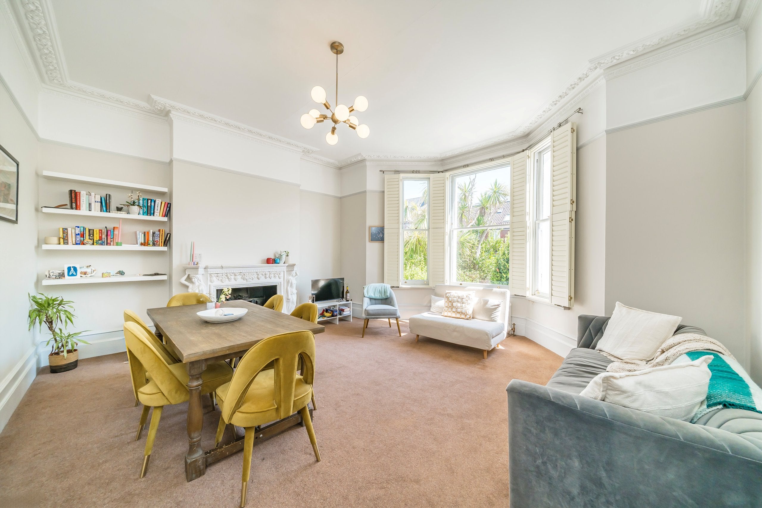 Flat Natal Road in Greater London