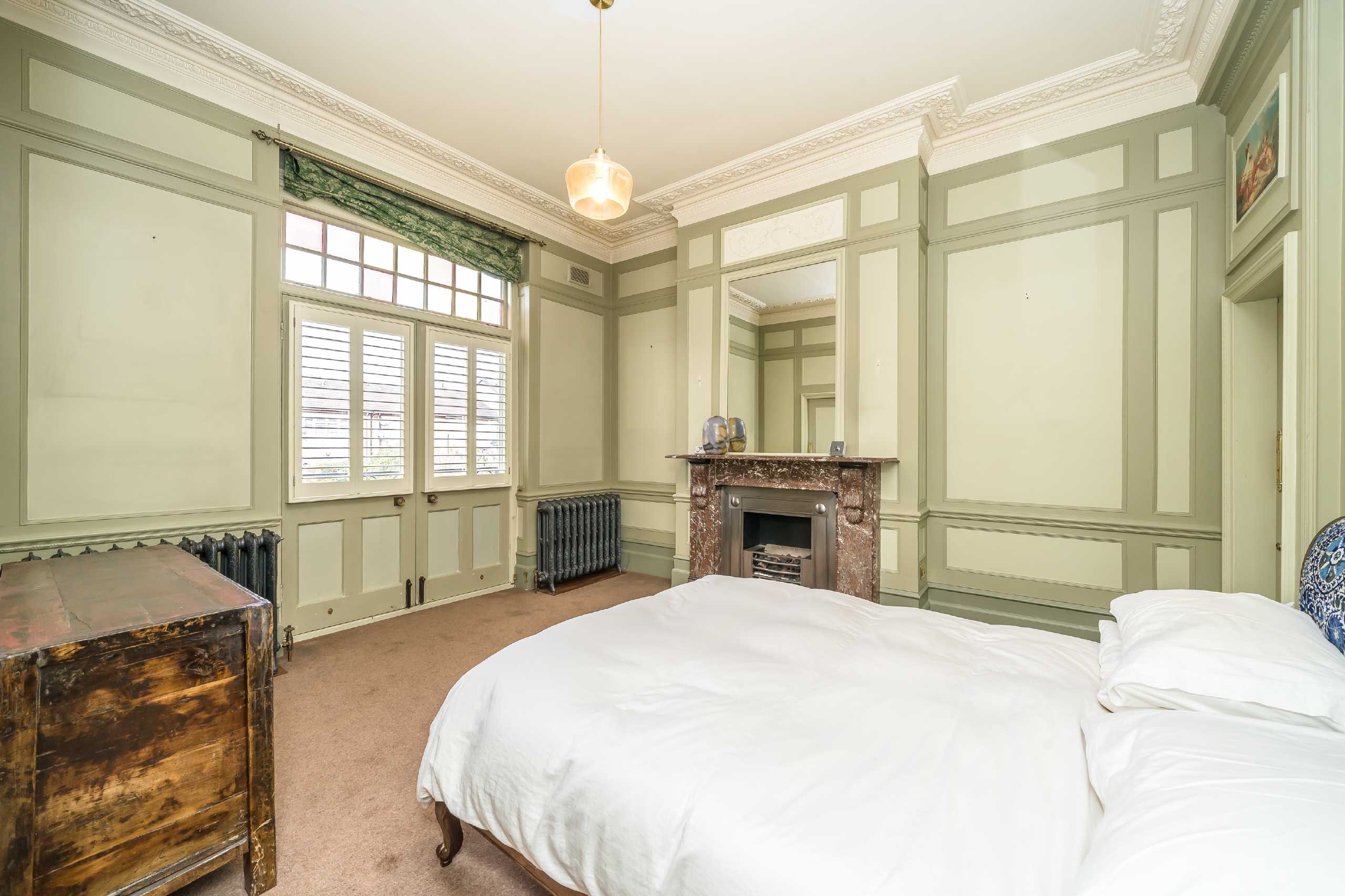Flat Natal Road in Greater London
