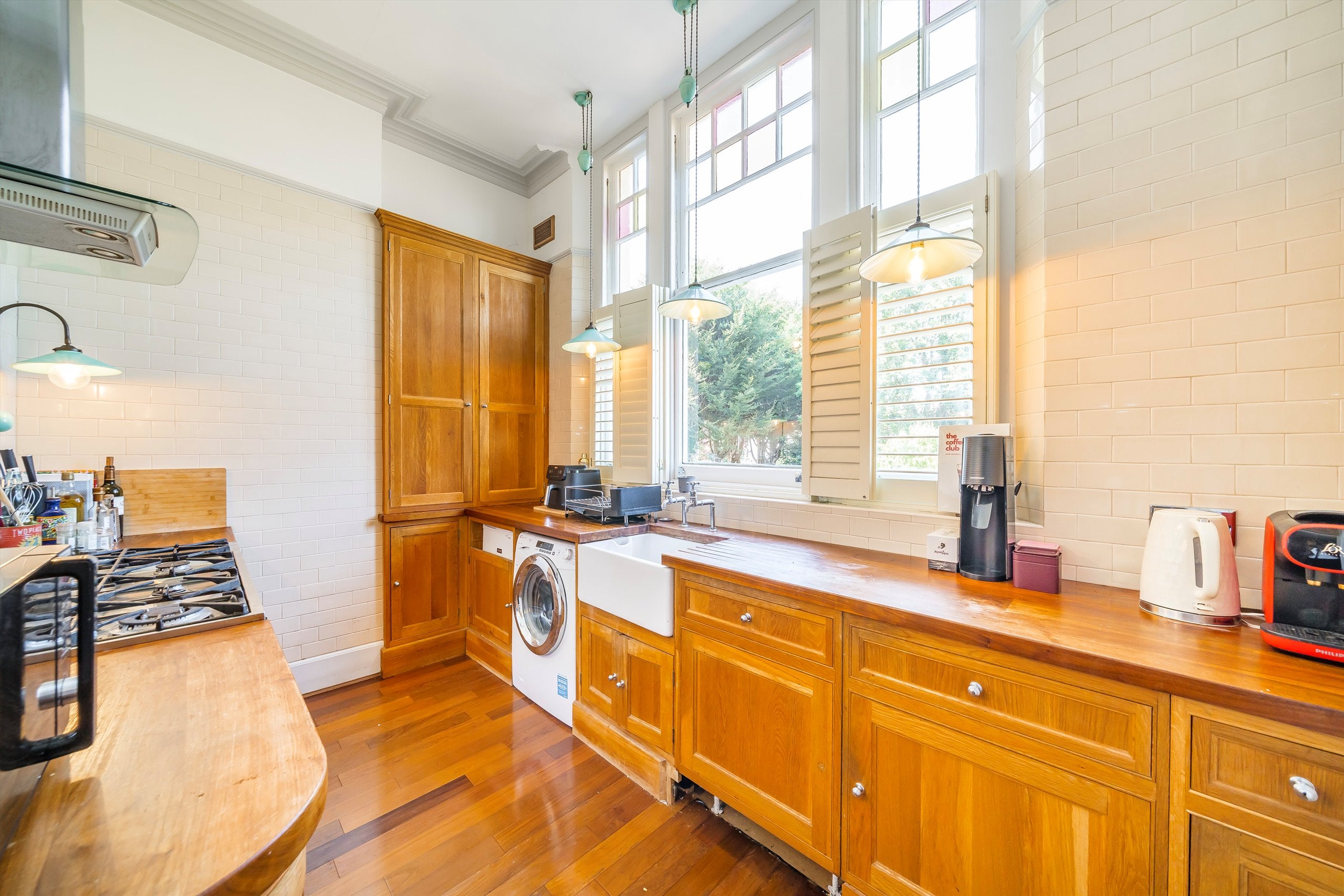 Flat Natal Road in Greater London