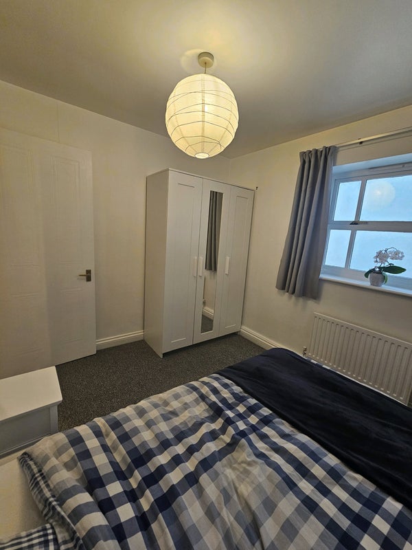 Room Ashgrove Road in Bristol