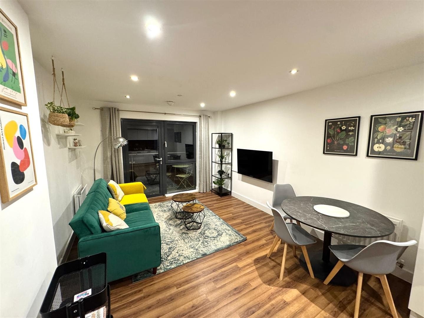 Flat Atlip Road in Greater London