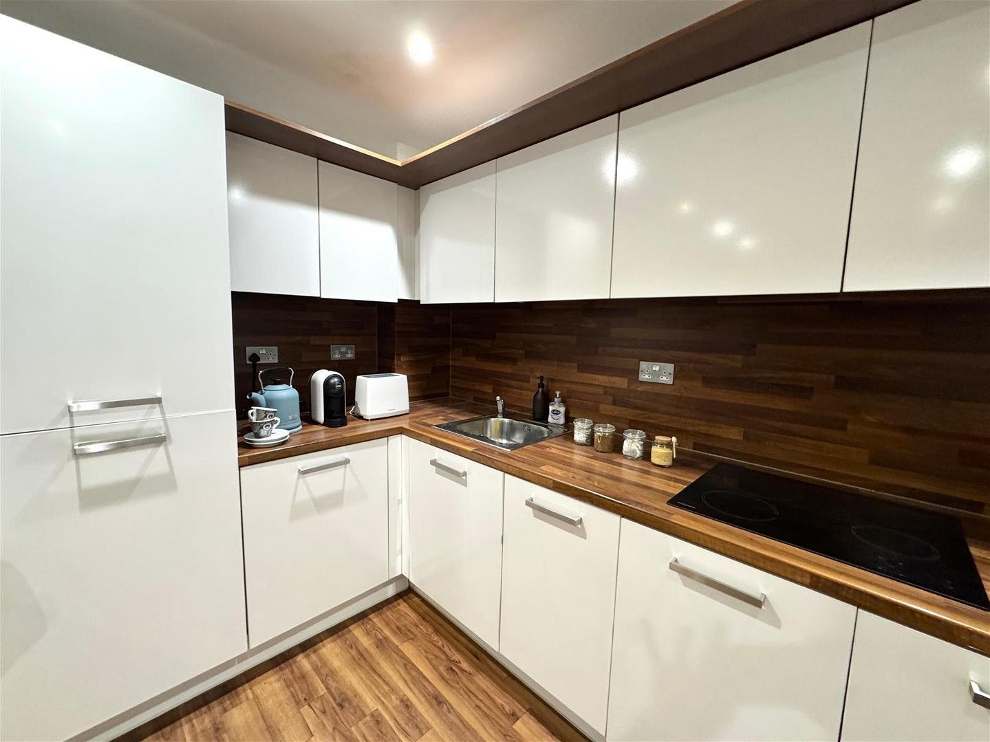 Flat Atlip Road in Greater London