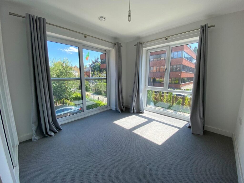 Flat Knoll Walk in Surrey Heath