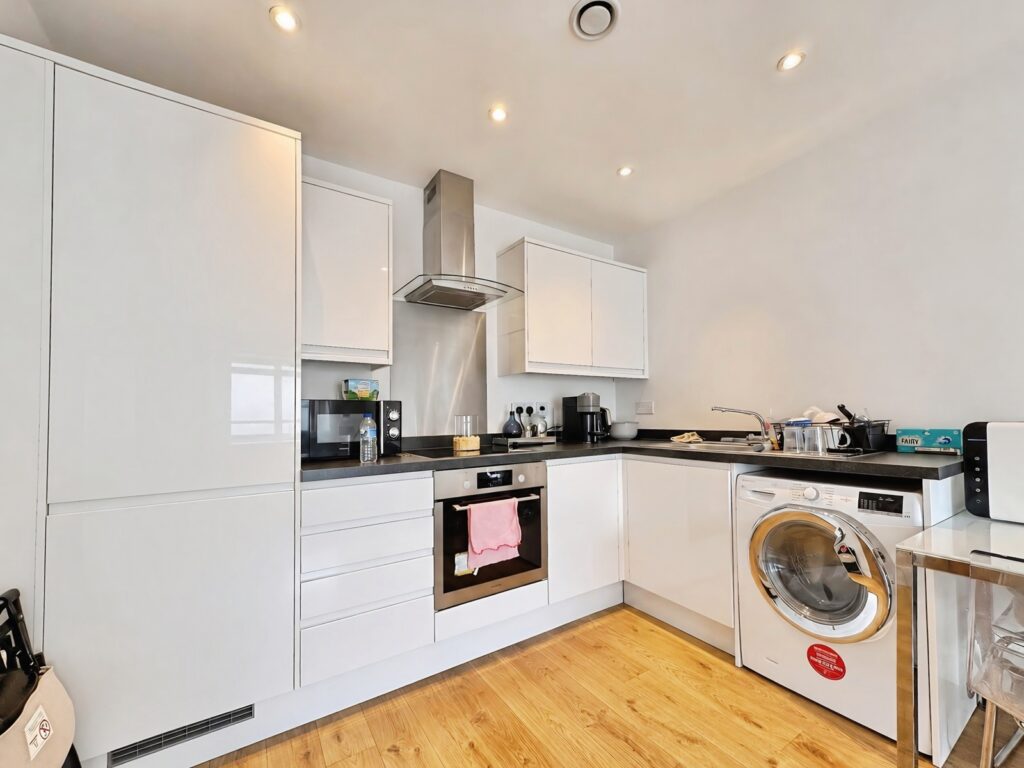 Flat Knoll Walk in Surrey Heath