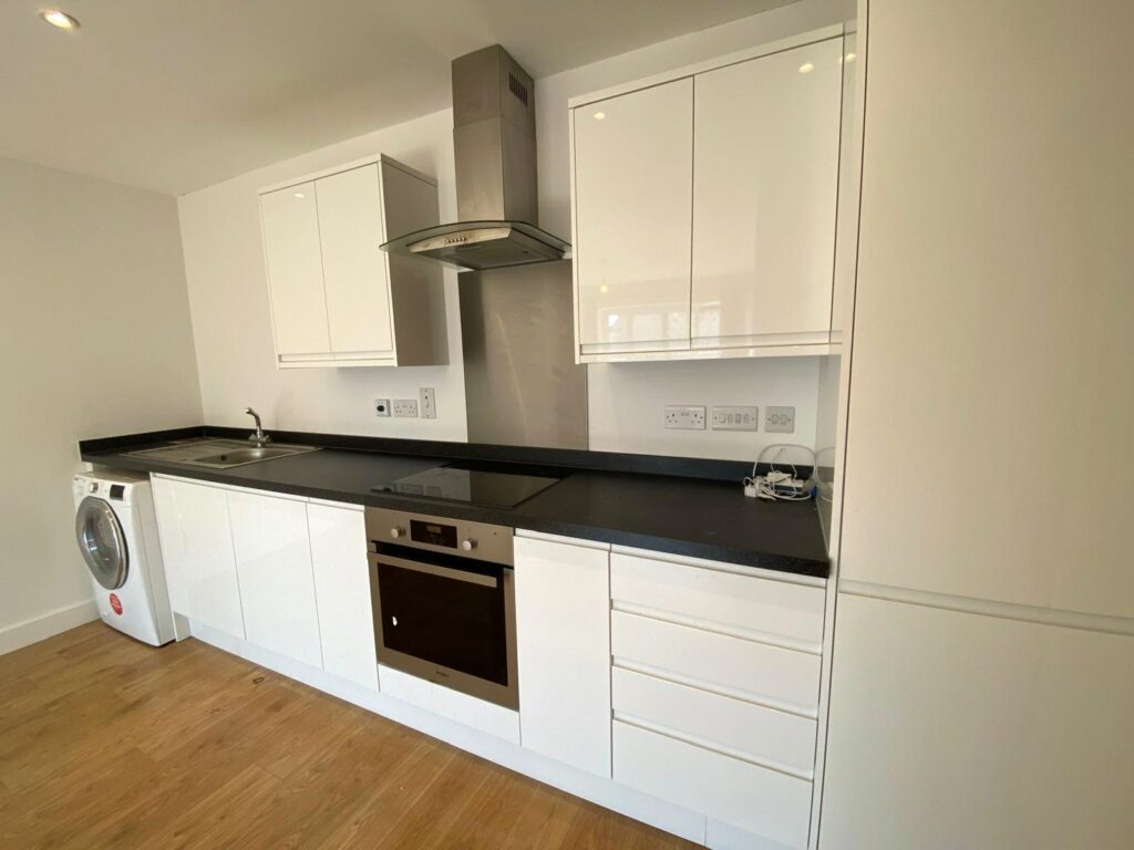 Flat Knoll Walk in Surrey Heath