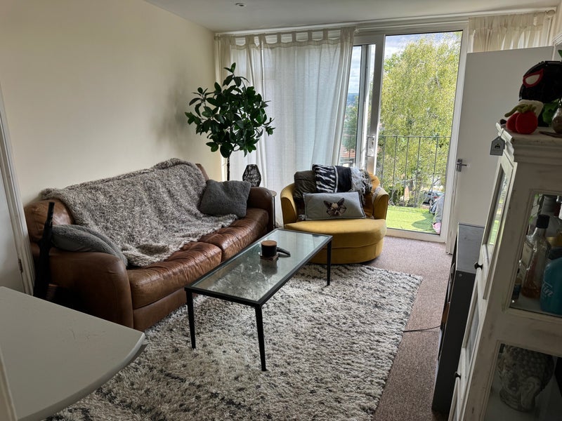 Room Coldharbour Road in Bristol