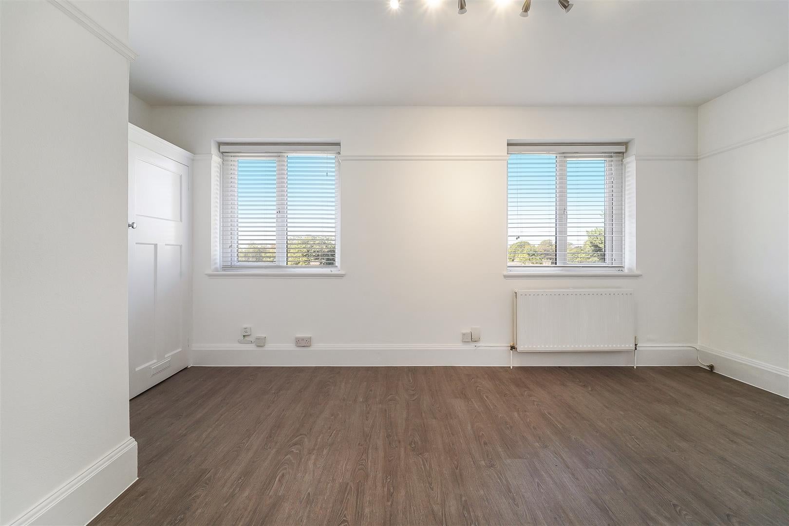 Flat The Broadway in Greater London