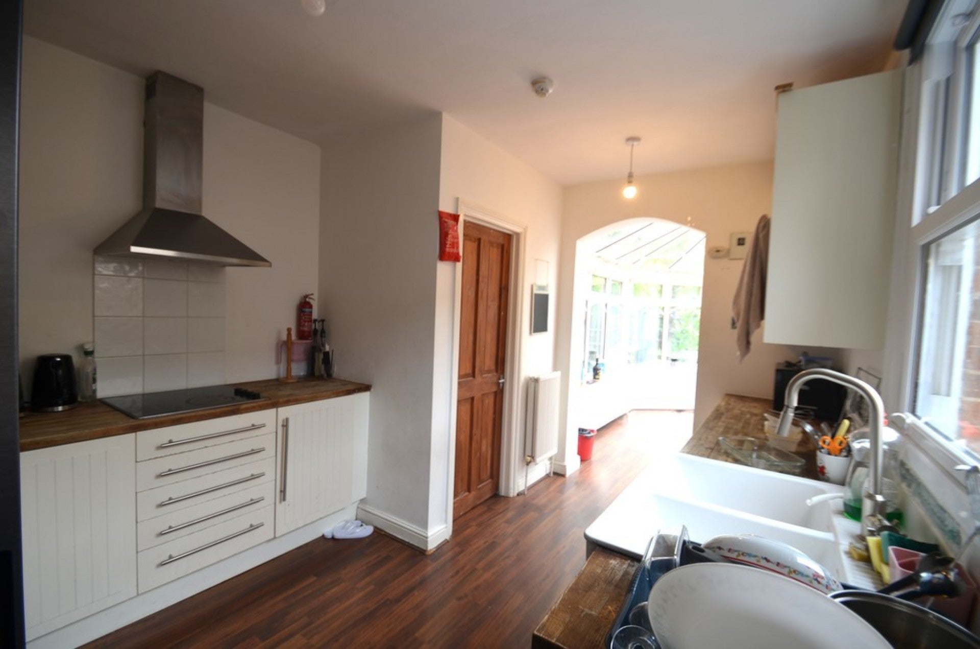 Room Bagshot Road in Borough of Runnymede