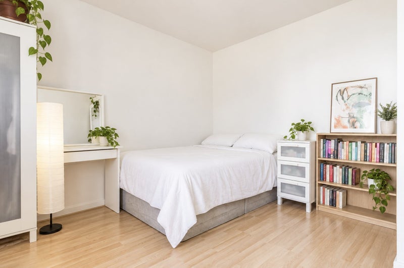 Room Studley Road in Greater London