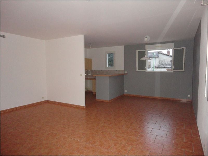 Appartement Avenue de la Gare à Lézan