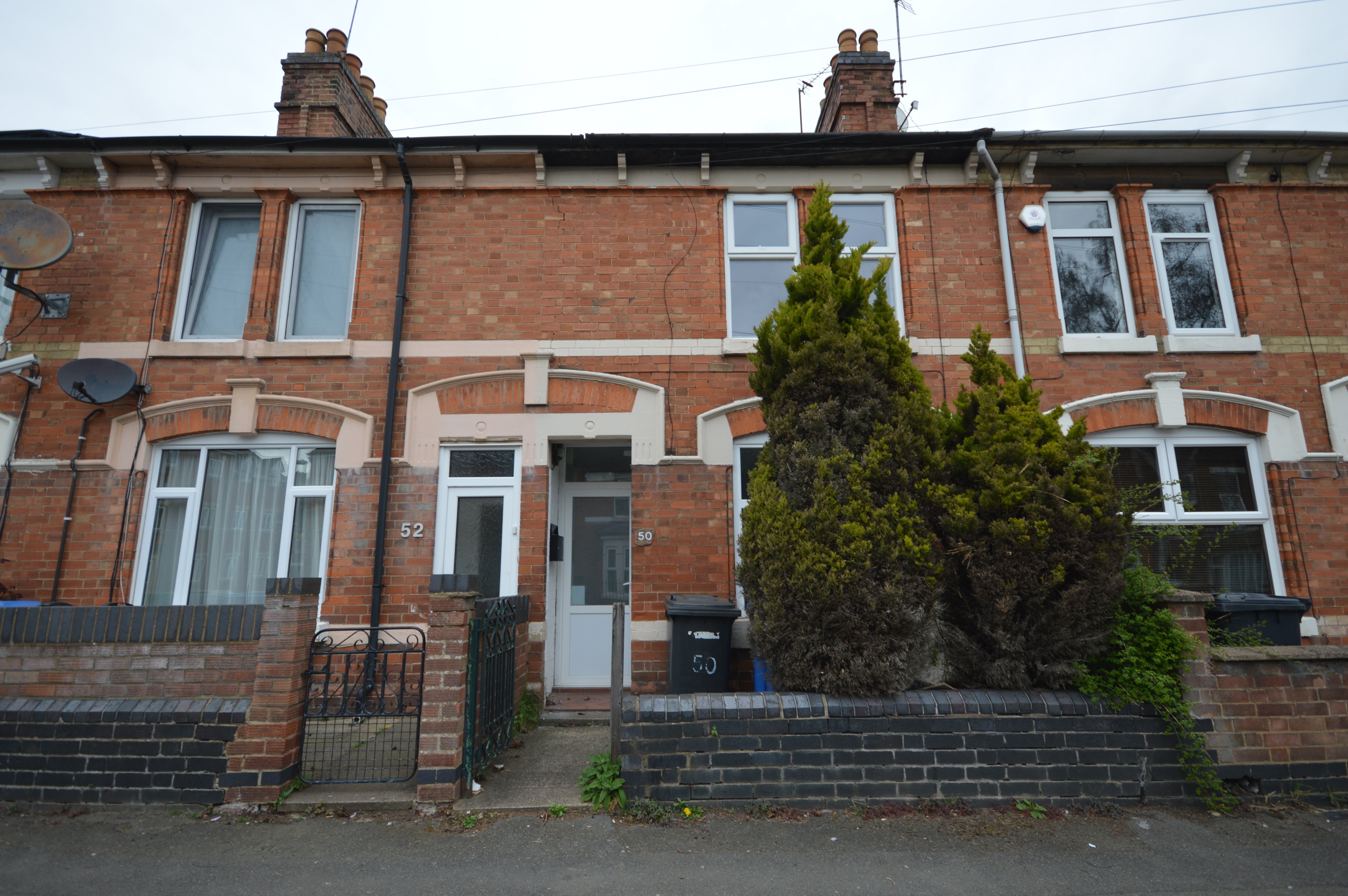 Flat Hawthorn Road in Kettering