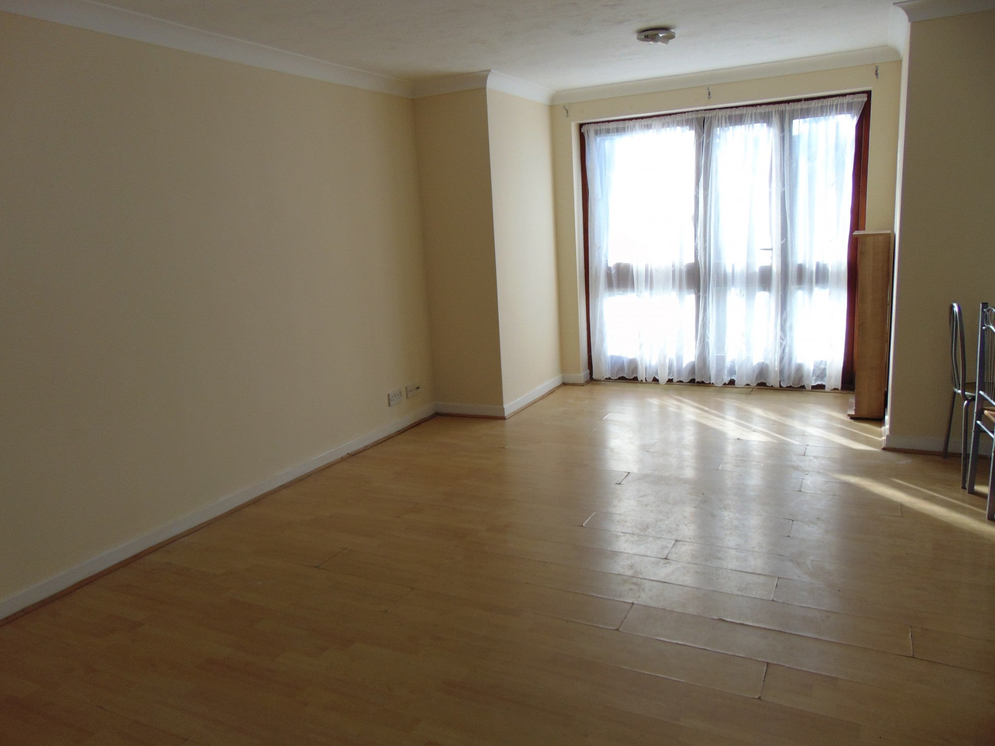 Flat Vale Road in Greater London