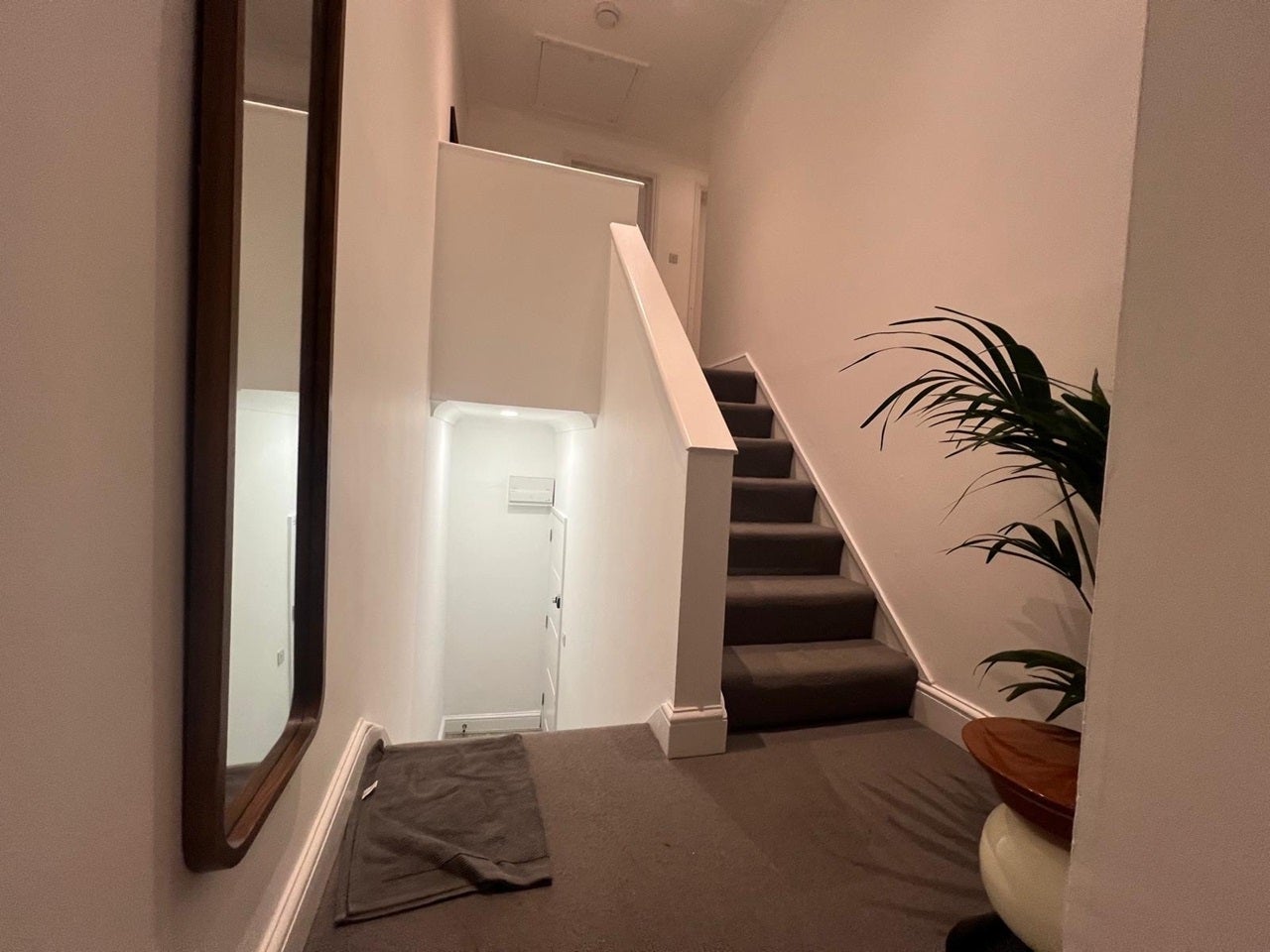 Flat Burdett Road in Greater London