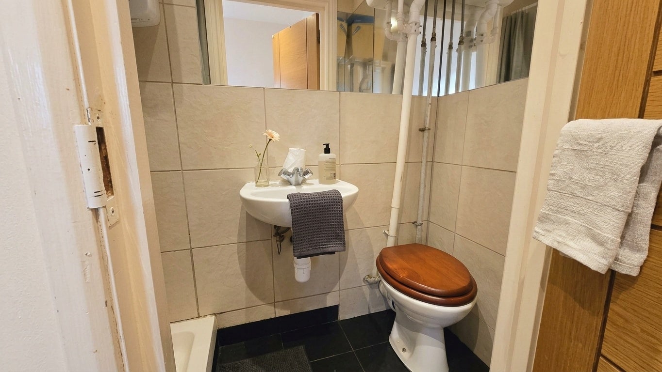 Flat Mansell Road in Greater London