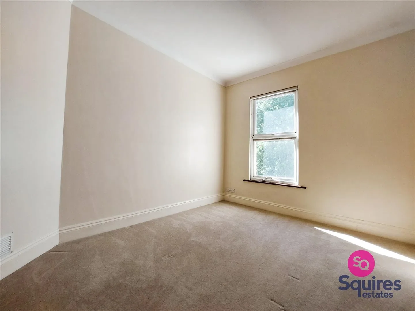 House Squires Lane in Greater London