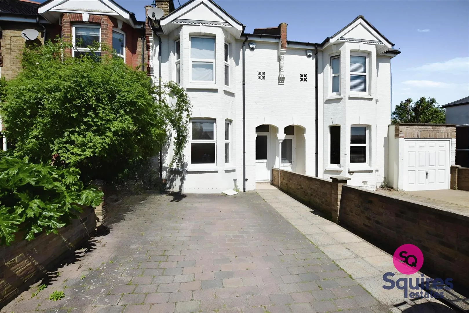 House Squires Lane in Greater London