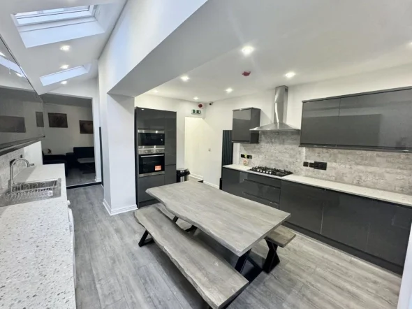 Room St Paul's Road in Sandwell
