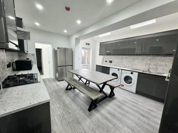 Room St Paul's Road in Sandwell