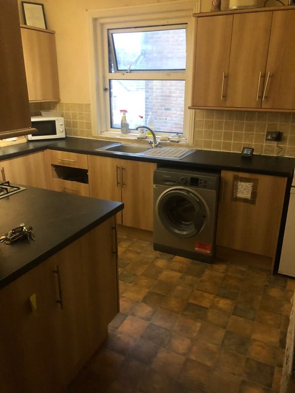 Room Holdenhurst Road in Bournemouth