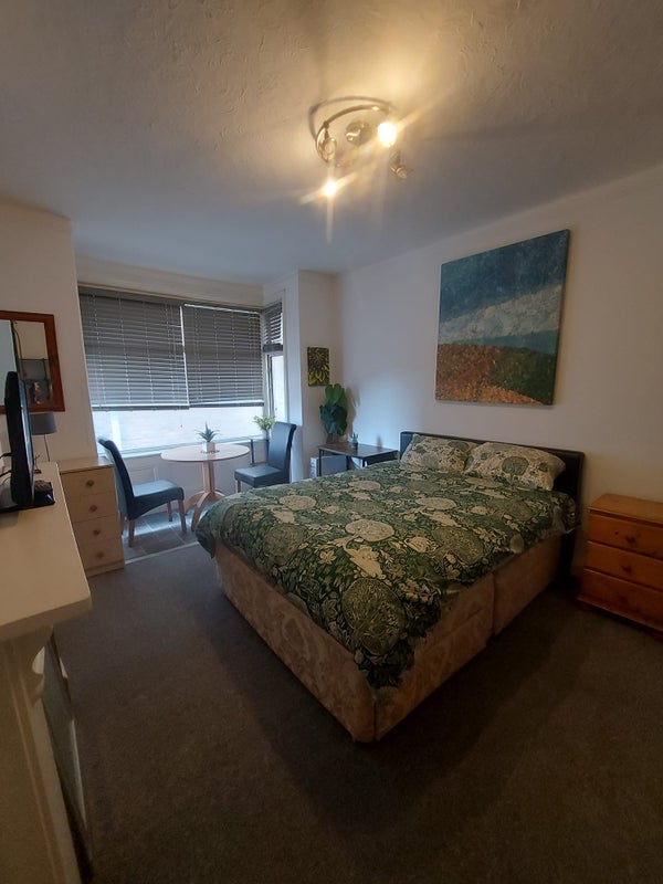 Room Holdenhurst Road in Bournemouth