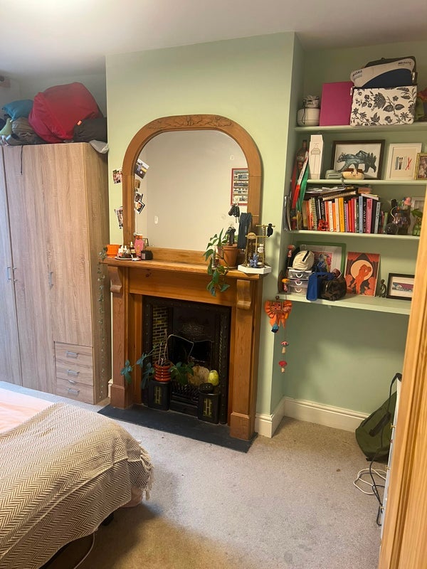 Room Foxcote Road in Bristol