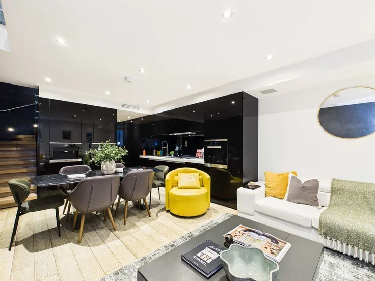 House Halliford Street in Greater London