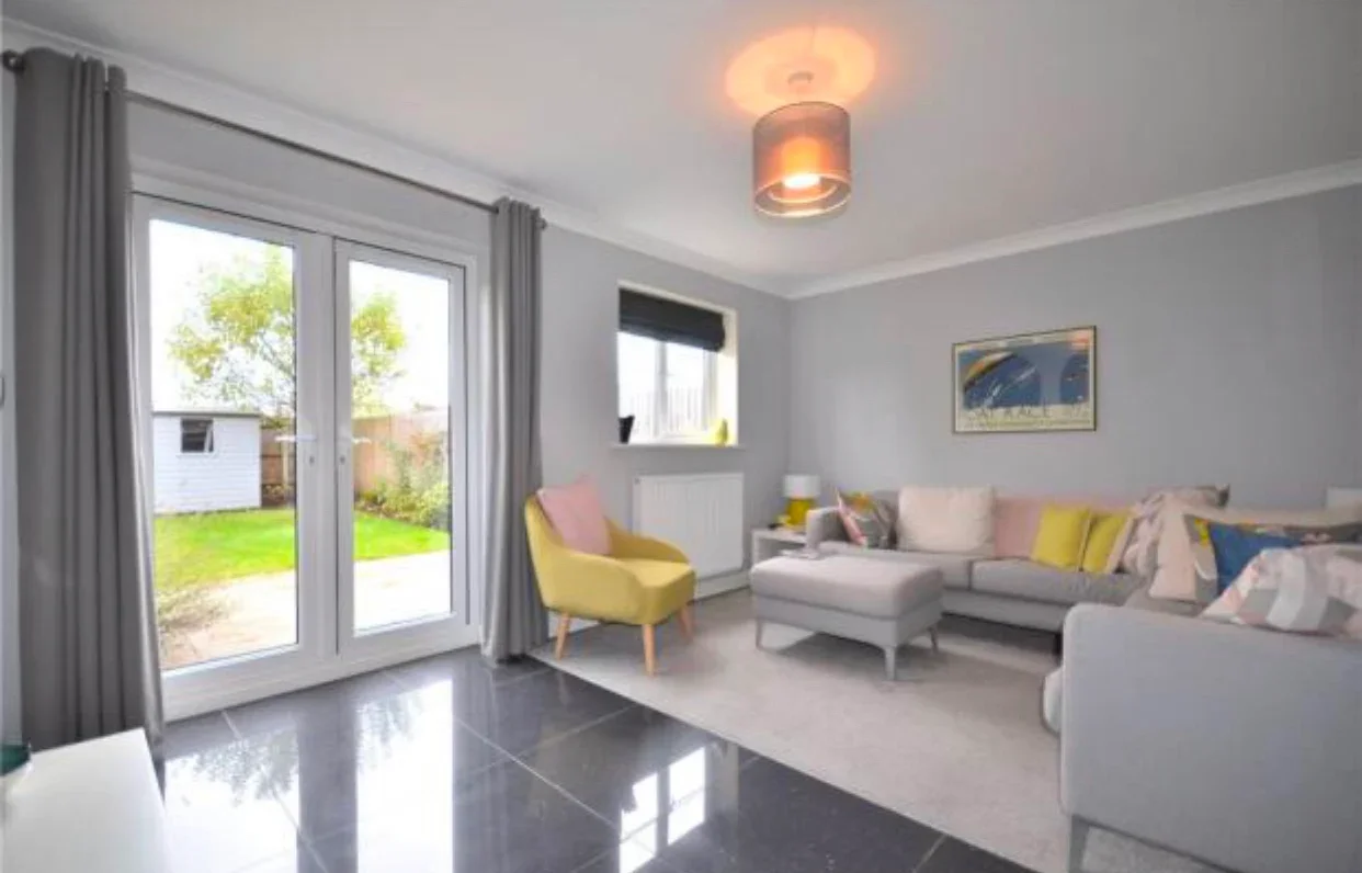 Room Sparrowhawk Way in Bracknell