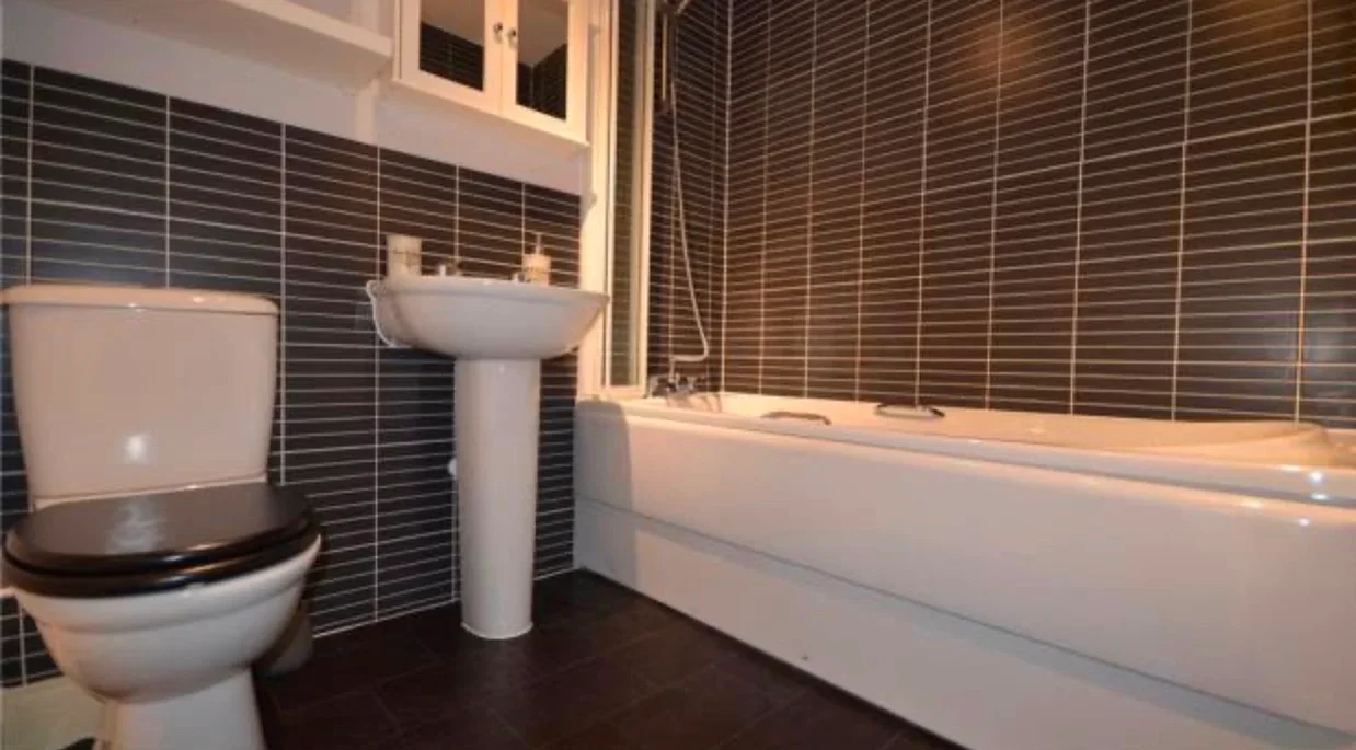 Room Sparrowhawk Way in Bracknell