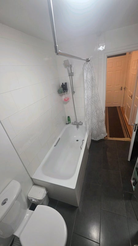 Room Dockley Road in Greater London