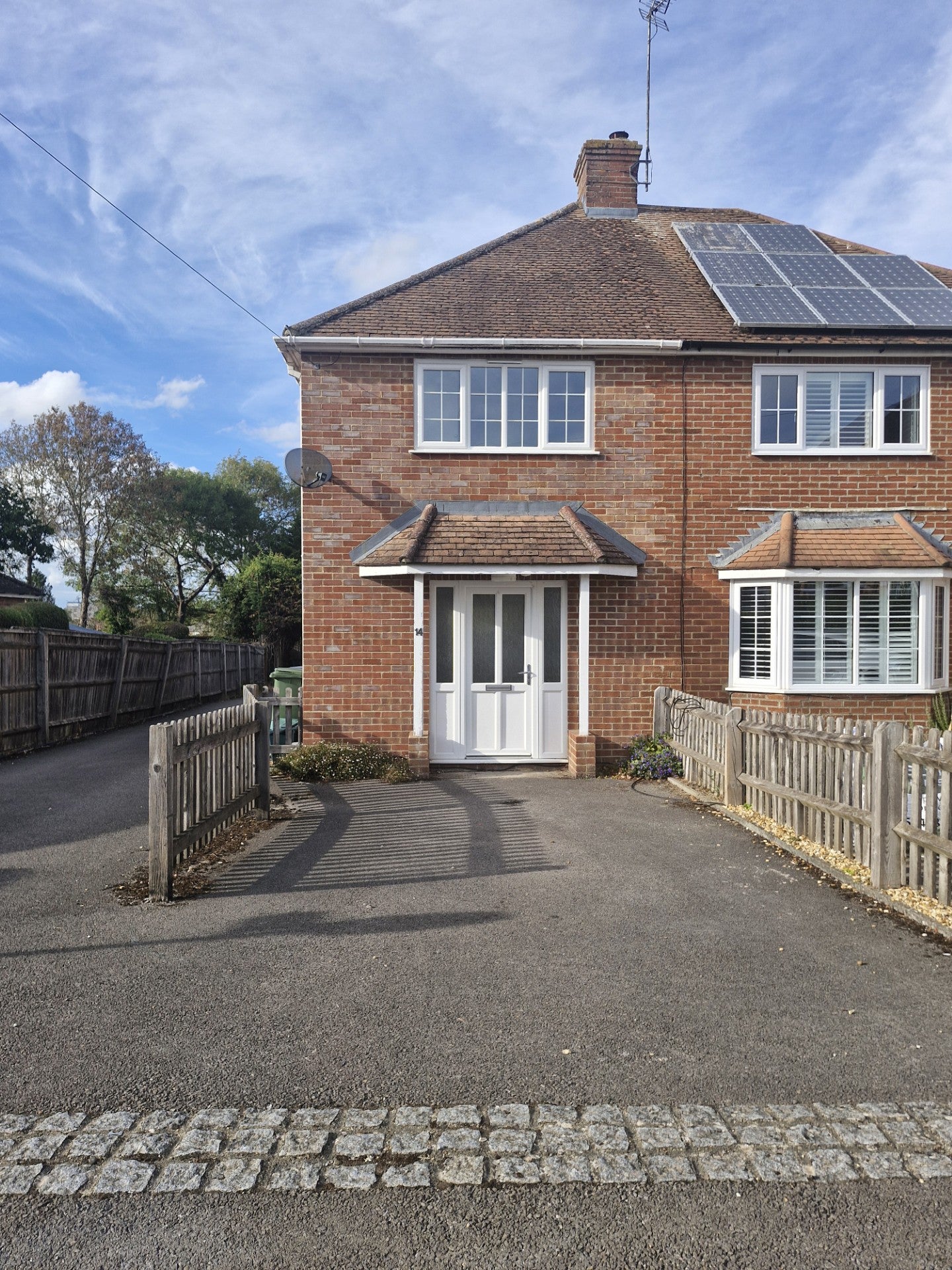 House Courtlands Road in Newbury
