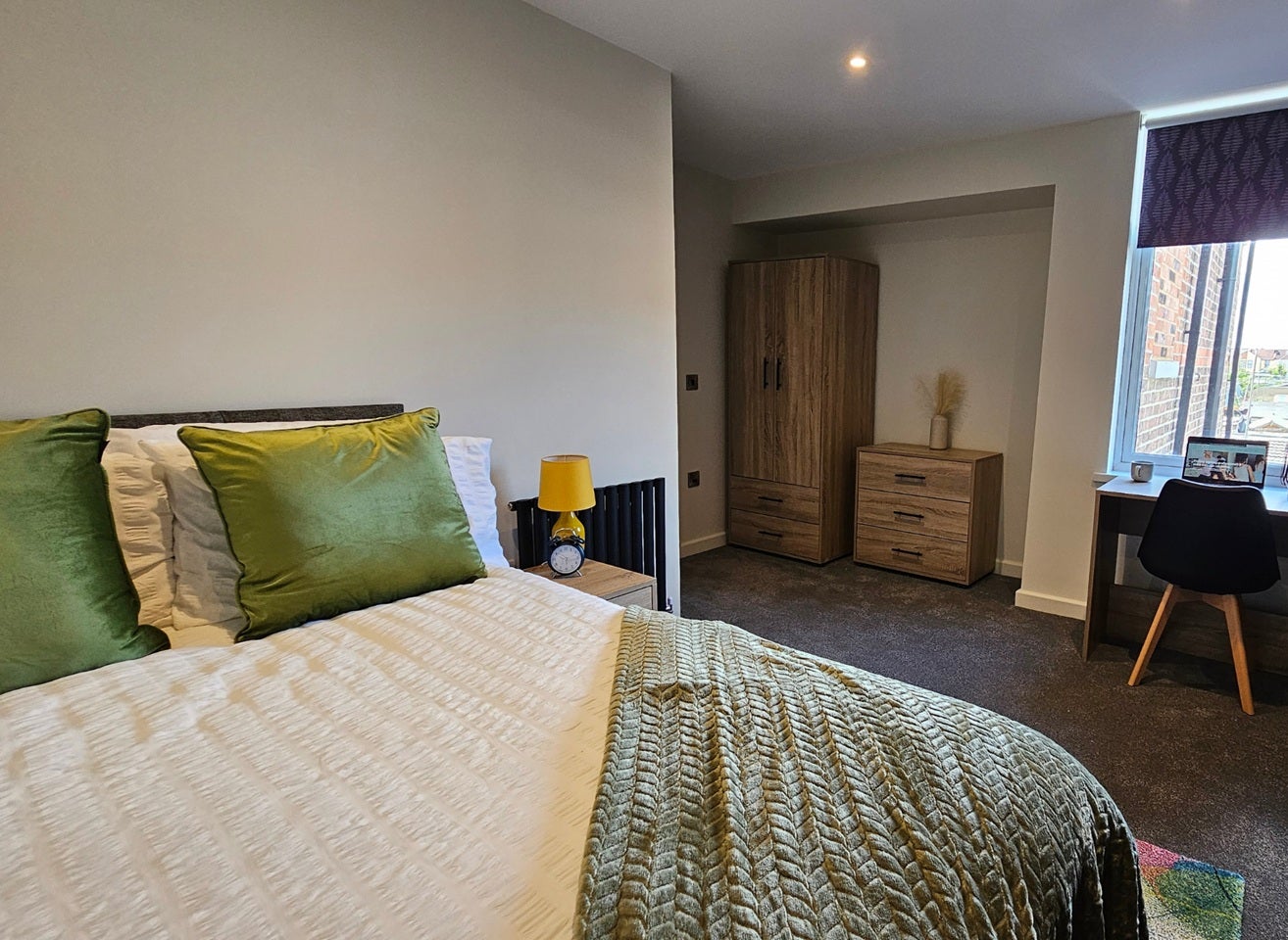 Room Kensington Road in Portsmouth
