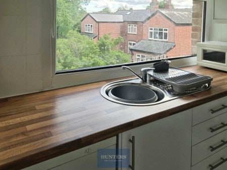 Flat Lordswood Road in Birmingham