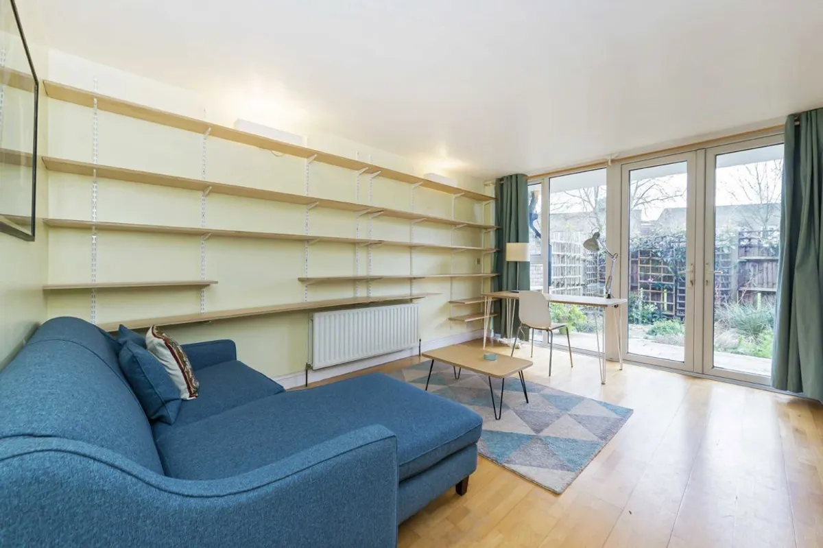 Flat Loats Road in Greater London
