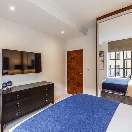 Flat Rainville Road in Greater London