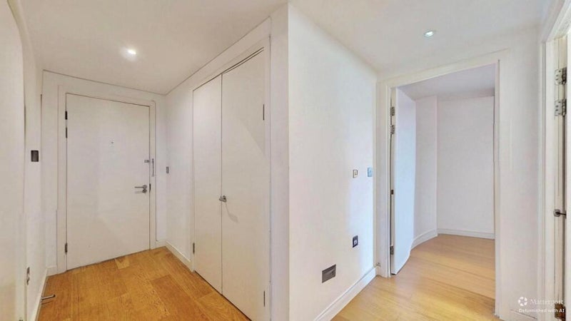 Room Canada Street in Greater London