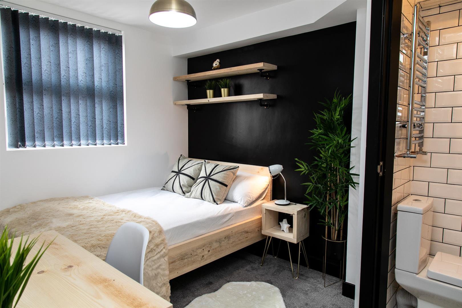 Room Dean Street in Coventry
