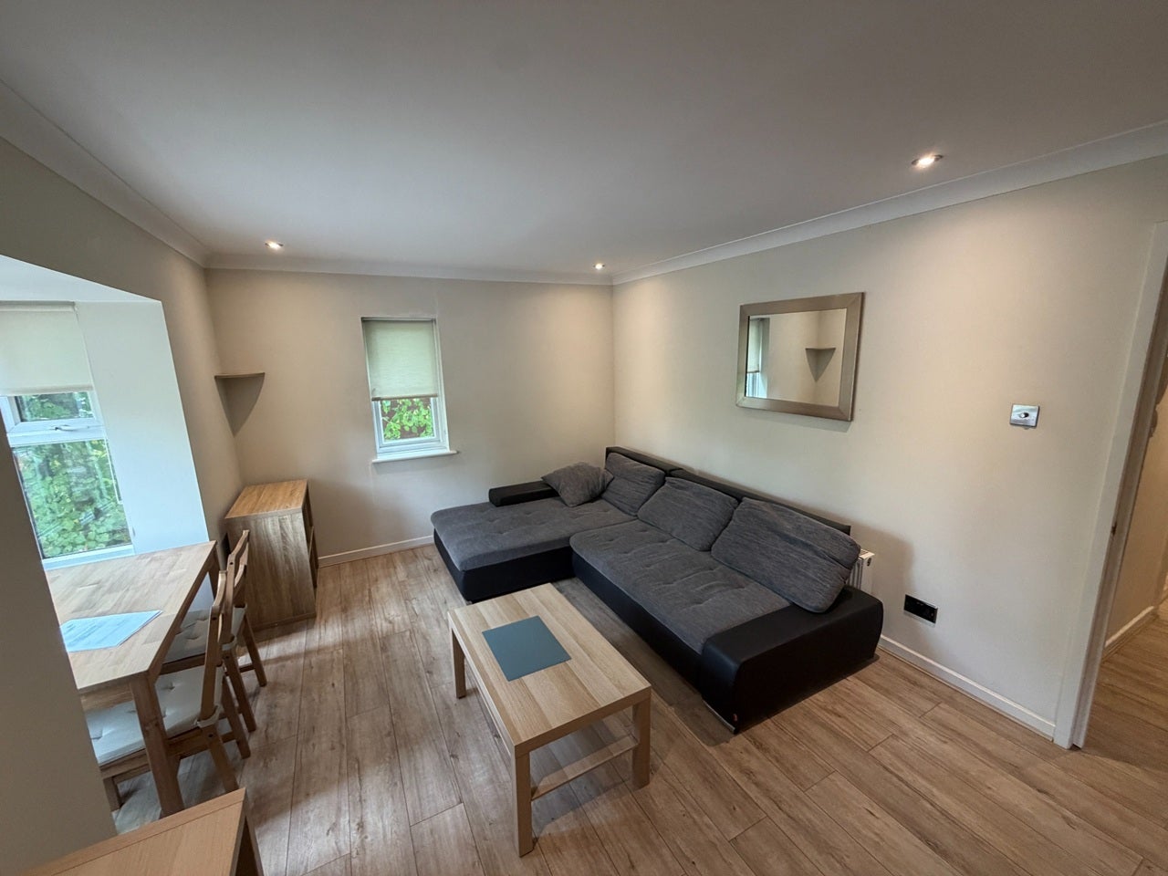 Flat Beechwood Grove in Greater London